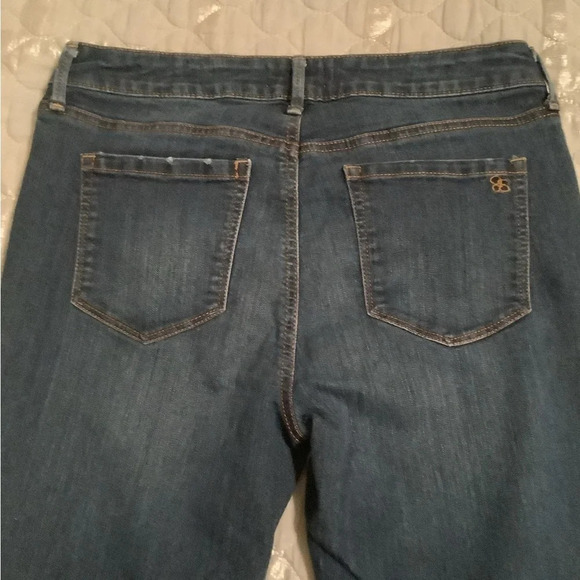 JESSICA SIMPSON~JEANS~MID RISE~6 - Picture 3 of 4
